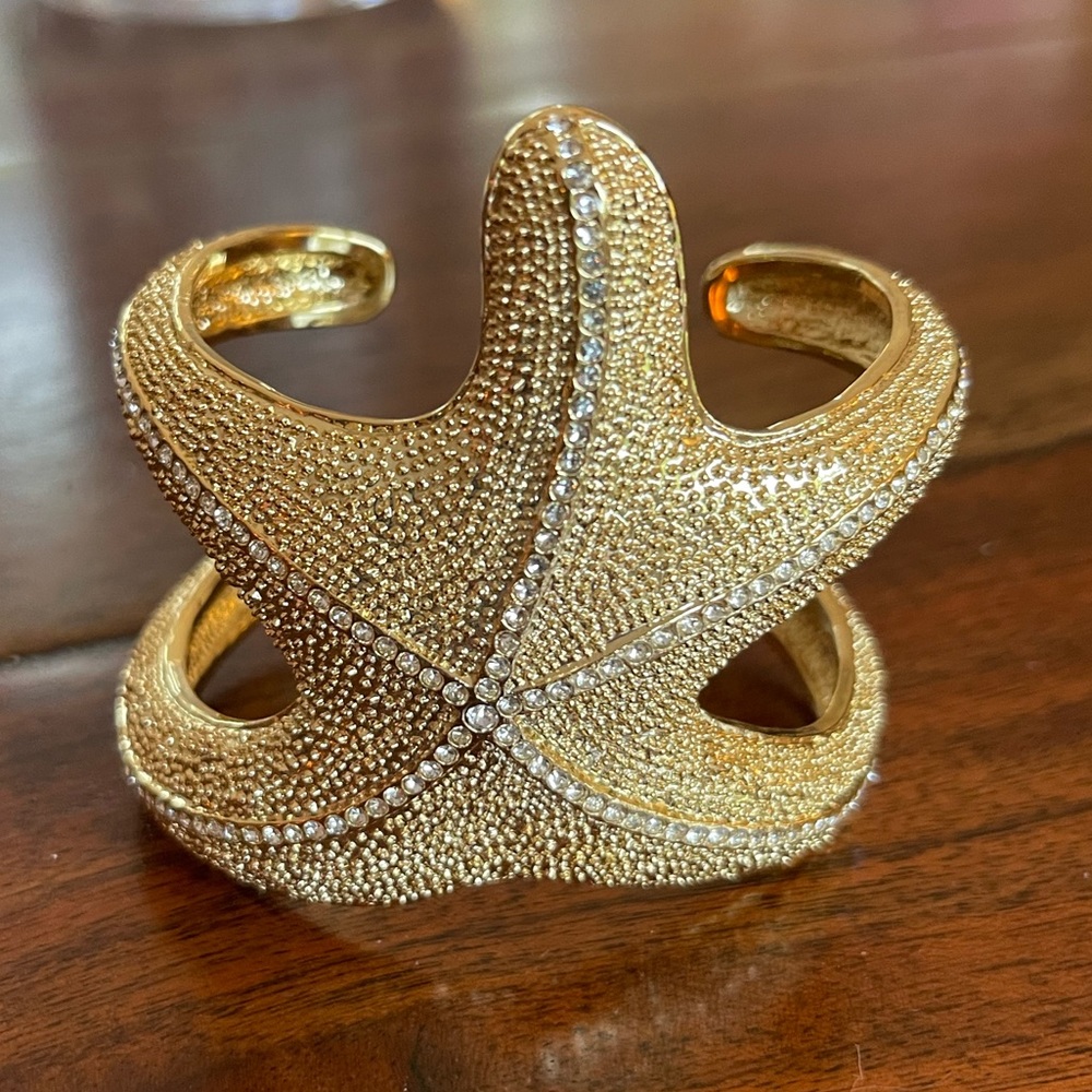 Lilly Pulitzer starfish cuff bracelet ⭐️ 🐟
